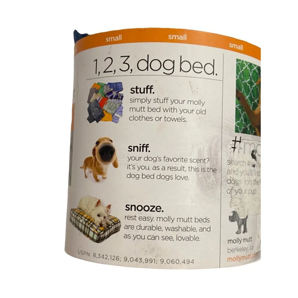 The Molly Mutt Bed Dog Duvet Romeo & Juliet Small Navy Geometric 22